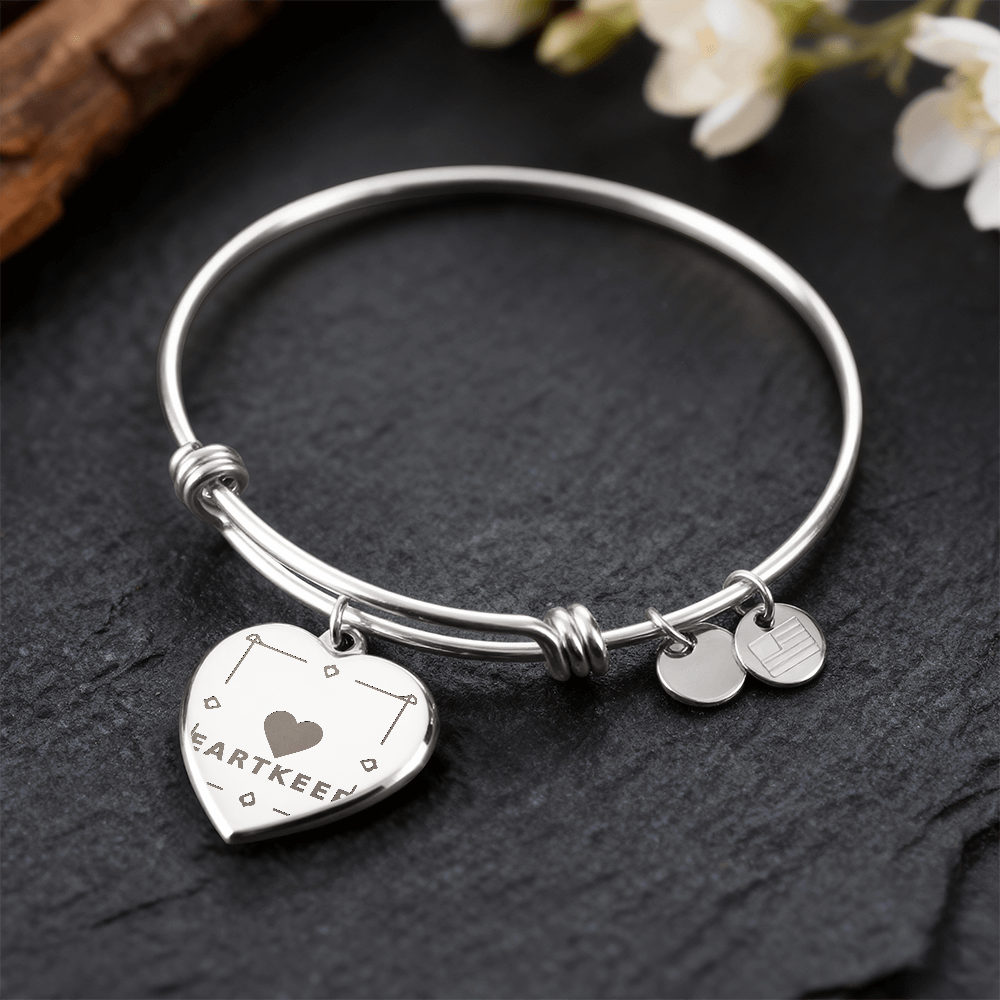 Non-Message Card Luxury Heart Bangle with Engraving