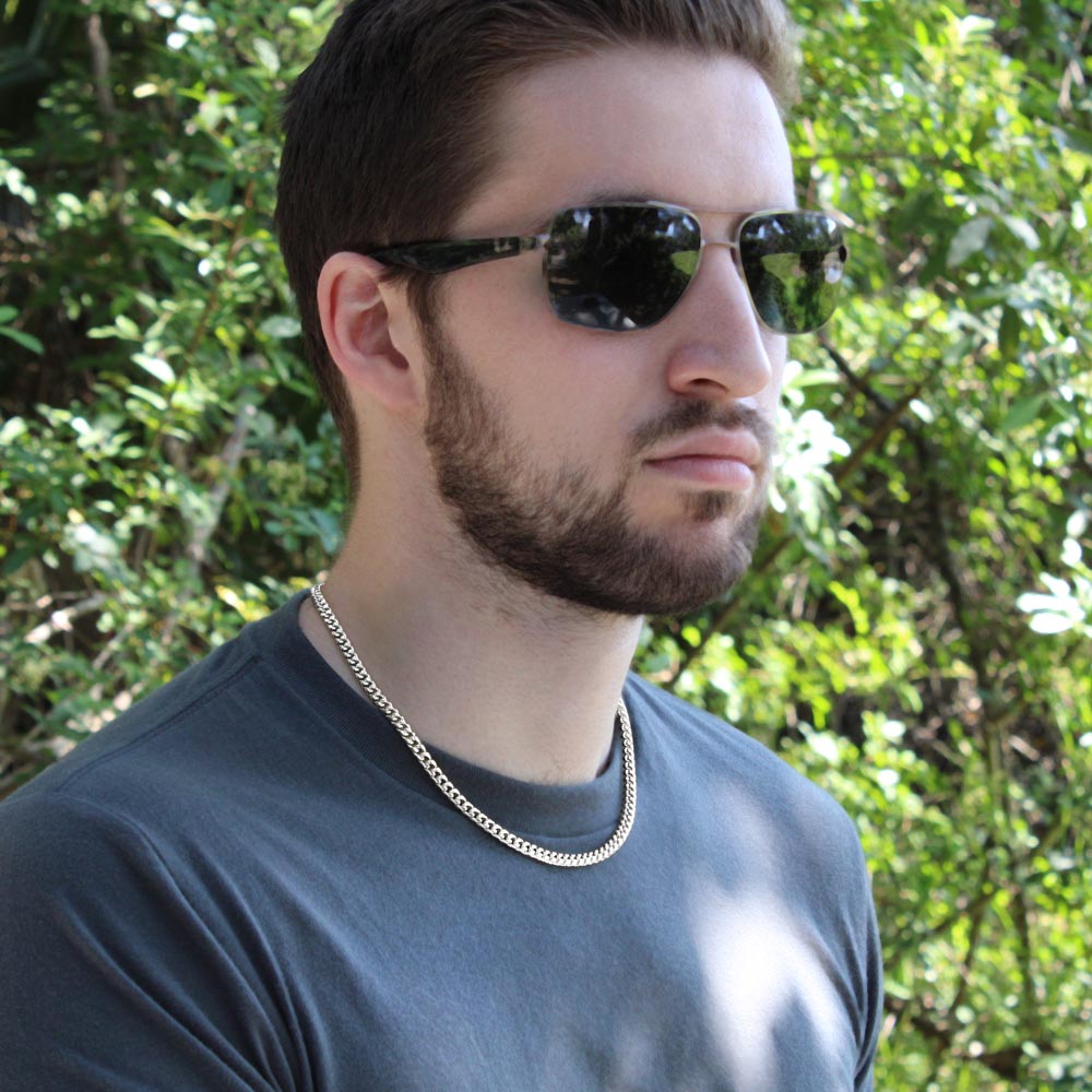 Cuban Link Chain – Bold Style, Timeless Confidence